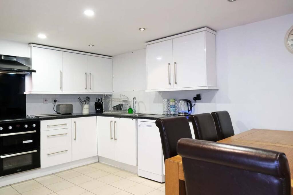 Seymour Townhouse By Serviced Living Liverpool Ngoại thất bức ảnh